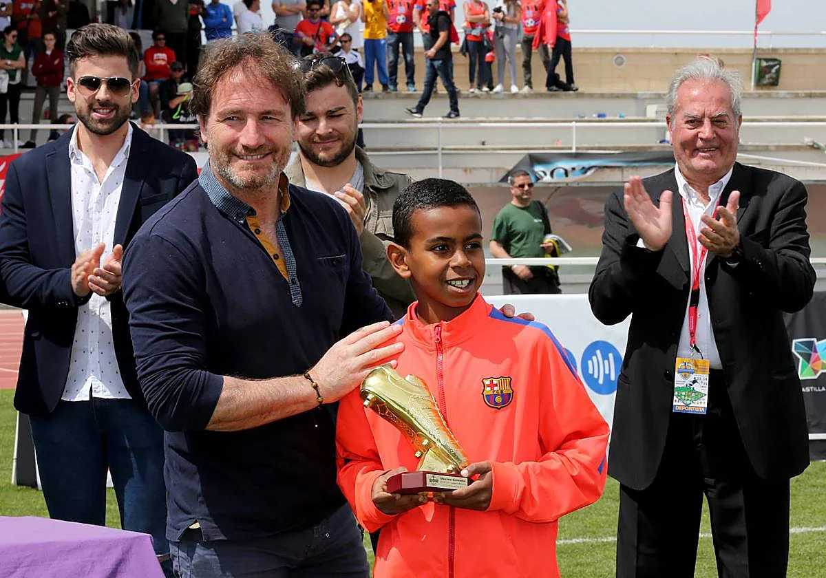 Trophy presentation at a previous ÍscarCup edition
